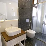 ıcarus Otel